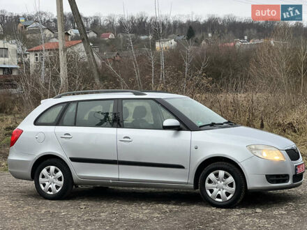 Серый Шкода Фабия, объемом двигателя 1.4 л и пробегом 176 тыс. км за 5600 $, фото 1 на Automoto.ua