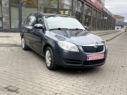 Серый Шкода Фабия, объемом двигателя 1.4 л и пробегом 219 тыс. км за 5550 $, фото 1 на Automoto.ua