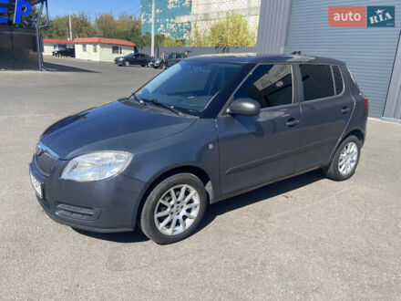 Сірий Шкода Фабія, об'ємом двигуна 1.2 л та пробігом 212 тис. км за 5800 $, фото 1 на Automoto.ua