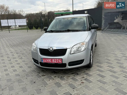 Серый Шкода Фабия, объемом двигателя 1.2 л и пробегом 180 тыс. км за 5300 $, фото 1 на Automoto.ua