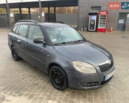 Серый Шкода Фабия, объемом двигателя 1.2 л и пробегом 250 тыс. км за 3500 $, фото 1 на Automoto.ua