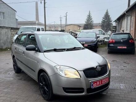 Сірий Шкода Фабія, об'ємом двигуна 1.39 л та пробігом 224 тис. км за 4800 $, фото 1 на Automoto.ua