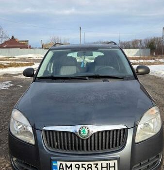 Сірий Шкода Фабія, об'ємом двигуна 1.4 л та пробігом 276 тис. км за 5300 $, фото 1 на Automoto.ua
