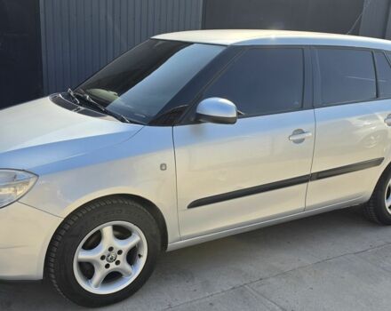 Серый Шкода Фабия, объемом двигателя 1.2 л и пробегом 235 тыс. км за 5800 $, фото 1 на Automoto.ua