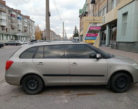 Серый Шкода Фабия, объемом двигателя 1.6 л и пробегом 200 тыс. км за 5000 $, фото 1 на Automoto.ua