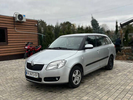 Серый Шкода Фабия, объемом двигателя 1.39 л и пробегом 187 тыс. км за 4100 $, фото 1 на Automoto.ua