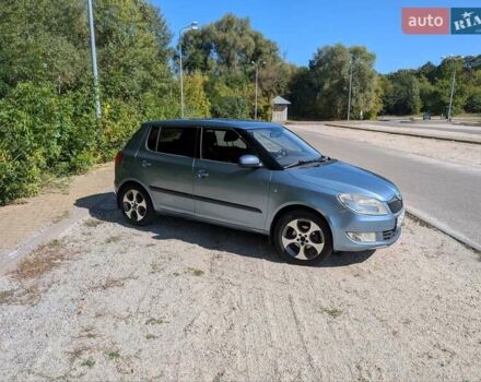 Серый Шкода Фабия, объемом двигателя 1.39 л и пробегом 162 тыс. км за 4000 $, фото 1 на Automoto.ua