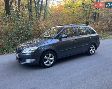 Серый Шкода Фабия, объемом двигателя 1.2 л и пробегом 210 тыс. км за 5750 $, фото 1 на Automoto.ua