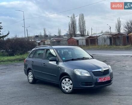 Серый Шкода Фабия, объемом двигателя 1.4 л и пробегом 196 тыс. км за 6000 $, фото 1 на Automoto.ua