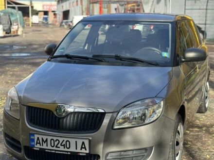 Сірий Шкода Фабія, об'ємом двигуна 1.2 л та пробігом 220 тис. км за 4100 $, фото 1 на Automoto.ua