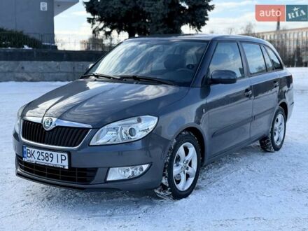 Сірий Шкода Фабія, об'ємом двигуна 1.2 л та пробігом 227 тис. км за 4800 $, фото 1 на Automoto.ua
