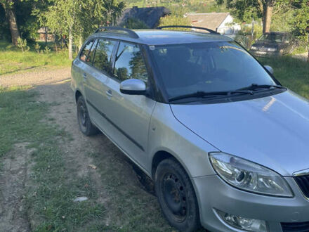 Серый Шкода Фабия, объемом двигателя 1.6 л и пробегом 215 тыс. км за 5750 $, фото 1 на Automoto.ua