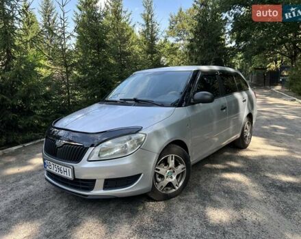 Сірий Шкода Фабія, об'ємом двигуна 1.6 л та пробігом 258 тис. км за 5500 $, фото 1 на Automoto.ua
