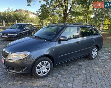 Сірий Шкода Фабія, об'ємом двигуна 1.39 л та пробігом 165 тис. км за 5500 $, фото 1 на Automoto.ua