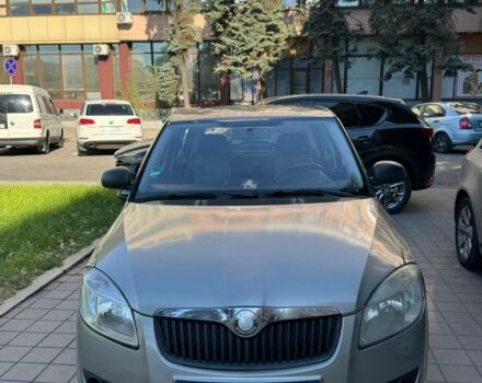 Серый Шкода Фабия, объемом двигателя 1.2 л и пробегом 406 тыс. км за 3500 $, фото 1 на Automoto.ua