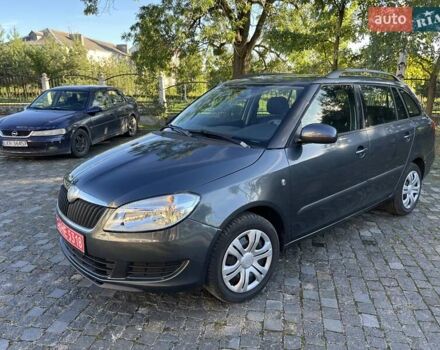 Серый Шкода Фабия, объемом двигателя 1.4 л и пробегом 165 тыс. км за 5800 $, фото 1 на Automoto.ua