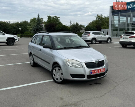 Сірий Шкода Фабія, об'ємом двигуна 1.39 л та пробігом 212 тис. км за 5800 $, фото 1 на Automoto.ua