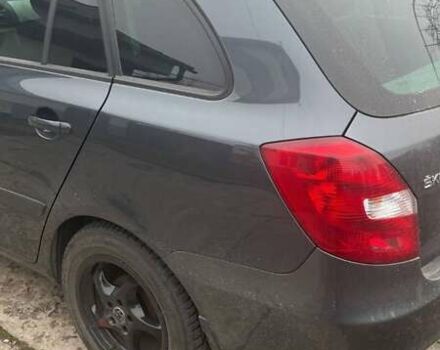 Сірий Шкода Фабія, об'ємом двигуна 1.2 л та пробігом 243 тис. км за 5200 $, фото 1 на Automoto.ua