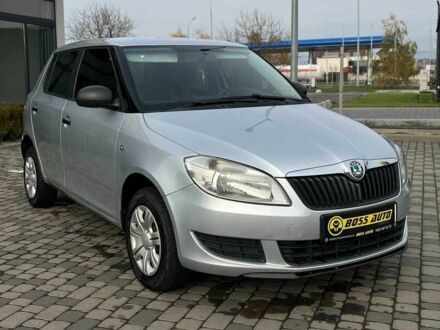 Серый Шкода Фабия, объемом двигателя 1.6 л и пробегом 283 тыс. км за 5800 $, фото 1 на Automoto.ua