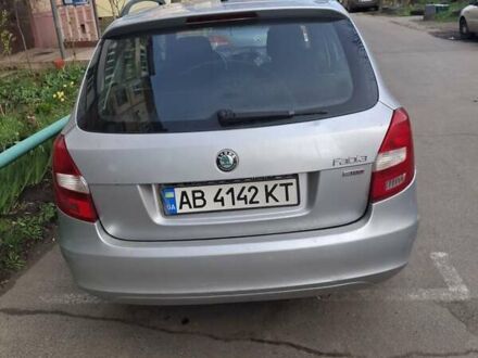 Шкода Фабия 2011 в Виннице на Automoto.ua Серый Шкода Фабия, объемом двигателя 1.6 л и пробегом 275 тыс. км за 4800 $, фото 1 на Automoto.ua