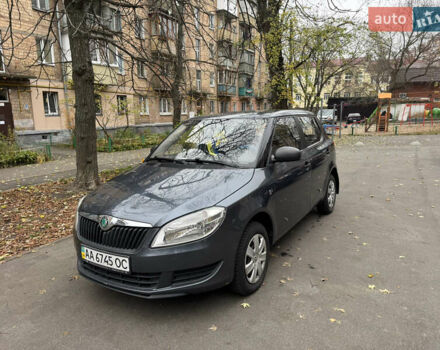 Сірий Шкода Фабія, об'ємом двигуна 1.2 л та пробігом 141 тис. км за 6100 $, фото 1 на Automoto.ua