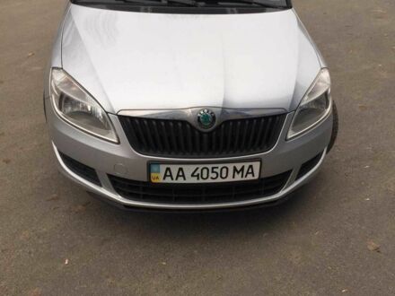Сірий Шкода Фабія, об'ємом двигуна 1.2 л та пробігом 203 тис. км за 5300 $, фото 1 на Automoto.ua