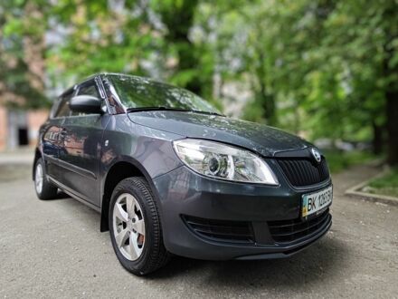 Шкода Фабія 2011 у Рівному на Automoto.ua Сірий Шкода Фабія, об'ємом двигуна 1.2 л та пробігом 135 тис. км за 5400 $, фото 1 на Automoto.ua