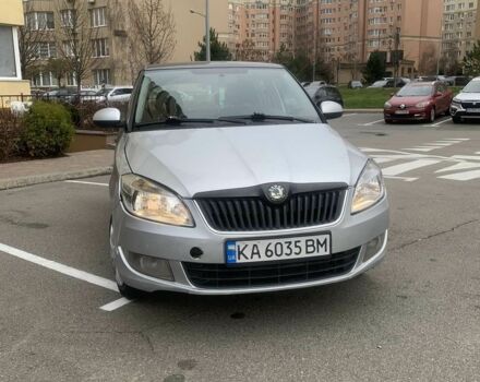 Сірий Шкода Фабія, об'ємом двигуна 1.4 л та пробігом 300 тис. км за 4200 $, фото 1 на Automoto.ua