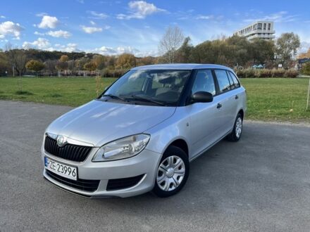 Серый Шкода Фабия, объемом двигателя 1.6 л и пробегом 261 тыс. км за 2685 $, фото 1 на Automoto.ua