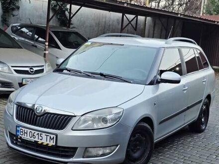 Серый Шкода Фабия, объемом двигателя 1.6 л и пробегом 265 тыс. км за 4650 $, фото 1 на Automoto.ua