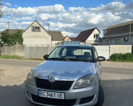 Серый Шкода Фабия, объемом двигателя 1.2 л и пробегом 300 тыс. км за 1500 $, фото 1 на Automoto.ua