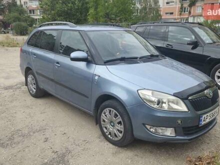 Шкода Фабия 2011 в Запорожье на Automoto.ua Серый Шкода Фабия, объемом двигателя 1.2 л и пробегом 240 тыс. км за 6100 $, фото 1 на Automoto.ua