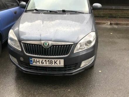 Серый Шкода Фабия, объемом двигателя 1.2 л и пробегом 150 тыс. км за 6000 $, фото 1 на Automoto.ua