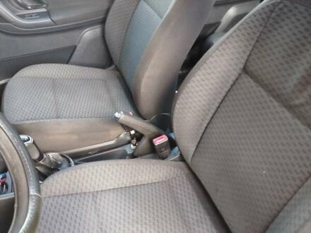 Серый Шкода Фабия, объемом двигателя 1.6 л и пробегом 304 тыс. км за 5200 $, фото 1 на Automoto.ua