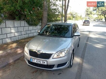 Серый Шкода Фабия, объемом двигателя 1.39 л и пробегом 160 тыс. км за 4700 $, фото 1 на Automoto.ua