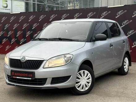 Серый Шкода Фабия, объемом двигателя 1.2 л и пробегом 271 тыс. км за 5200 $, фото 1 на Automoto.ua