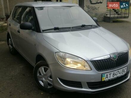 Шкода Фабия 2011 в Ивано-Франковске на Automoto.ua Серый Шкода Фабия, объемом двигателя 1.2 л и пробегом 135 тыс. км за 5600 $, фото 1 на Automoto.ua
