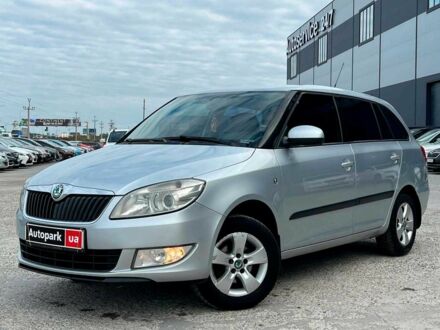 Шкода Фабия 2011 в Львове на Automoto.ua Серый Шкода Фабия, объемом двигателя 1.4 л и пробегом 309 тыс. км за 6490 $, фото 1 на Automoto.ua