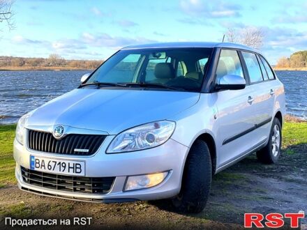 Серый Шкода Фабия, объемом двигателя 1.2 л и пробегом 195 тыс. км за 6200 $, фото 1 на Automoto.ua
