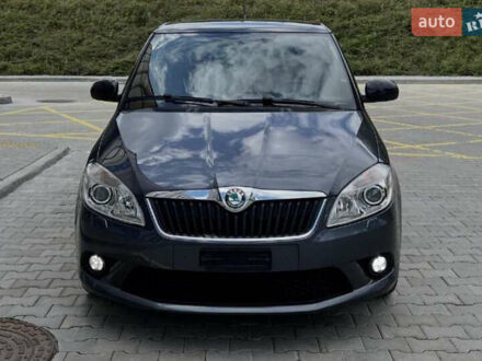 Сірий Шкода Фабія, об'ємом двигуна 1.4 л та пробігом 190 тис. км за 8700 $, фото 1 на Automoto.ua