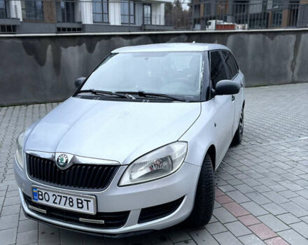 Серый Шкода Фабия, объемом двигателя 1.6 л и пробегом 259 тыс. км за 6200 $, фото 1 на Automoto.ua