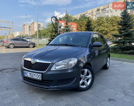 Сірий Шкода Фабія, об'ємом двигуна 1.2 л та пробігом 290 тис. км за 3900 $, фото 1 на Automoto.ua