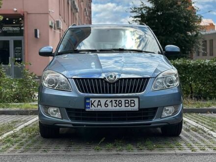 Серый Шкода Фабия, объемом двигателя 1.2 л и пробегом 204 тыс. км за 4800 $, фото 1 на Automoto.ua