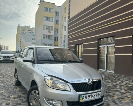 Серый Шкода Фабия, объемом двигателя 1.2 л и пробегом 193 тыс. км за 4499 $, фото 1 на Automoto.ua