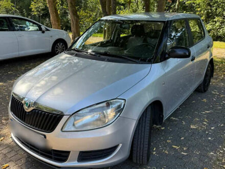 Серый Шкода Фабия, объемом двигателя 1.2 л и пробегом 184 тыс. км за 4800 $, фото 1 на Automoto.ua