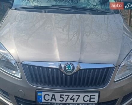 Серый Шкода Фабия, объемом двигателя 1.2 л и пробегом 180 тыс. км за 4800 $, фото 1 на Automoto.ua