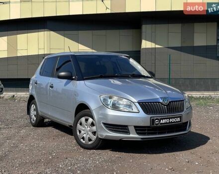 Сірий Шкода Фабія, об'ємом двигуна 1.2 л та пробігом 121 тис. км за 4990 $, фото 1 на Automoto.ua