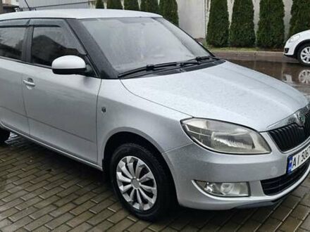 Серый Шкода Фабия, объемом двигателя 1.2 л и пробегом 195 тыс. км за 4900 $, фото 1 на Automoto.ua