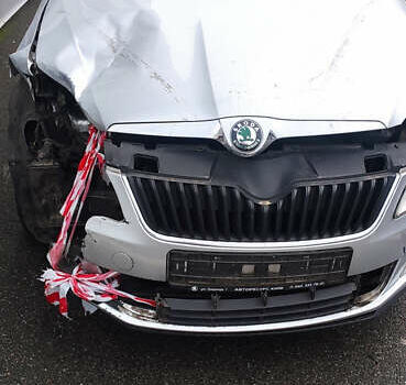 Серый Шкода Фабия, объемом двигателя 1.39 л и пробегом 170 тыс. км за 2100 $, фото 1 на Automoto.ua