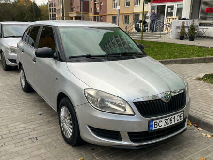 Серый Шкода Фабия, объемом двигателя 1.6 л и пробегом 273 тыс. км за 6000 $, фото 1 на Automoto.ua